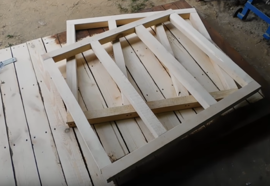 Строим будку своими руками